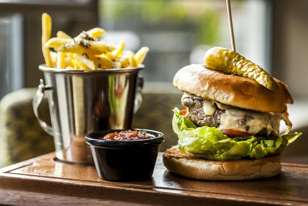 Best Western Plus Pinewood Manchester Airport-Wilmslow Hotel Eksteriør billede